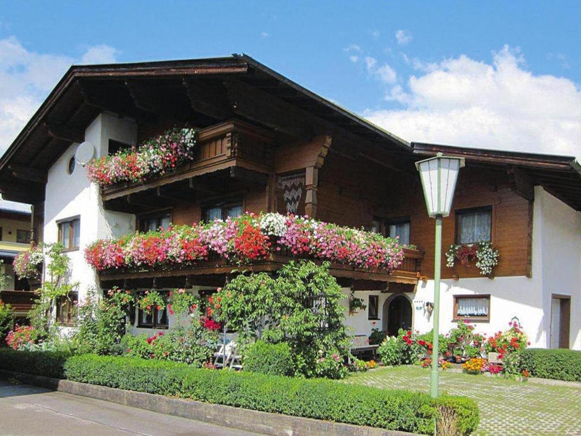 Apartment In F Gen With Parking Space Fügen Zewnętrze zdjęcie