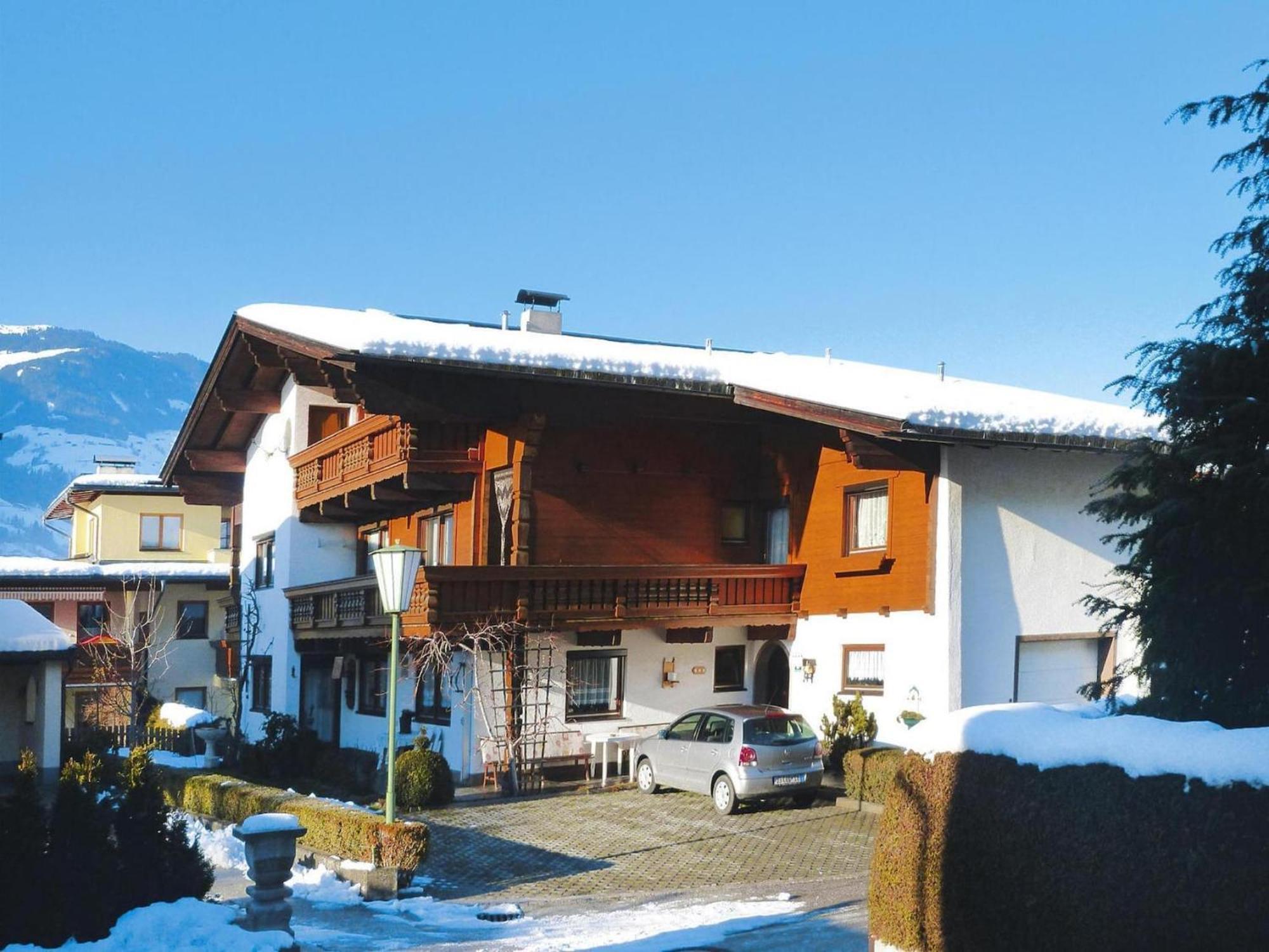 Apartment In F Gen With Parking Space Fügen Zewnętrze zdjęcie
