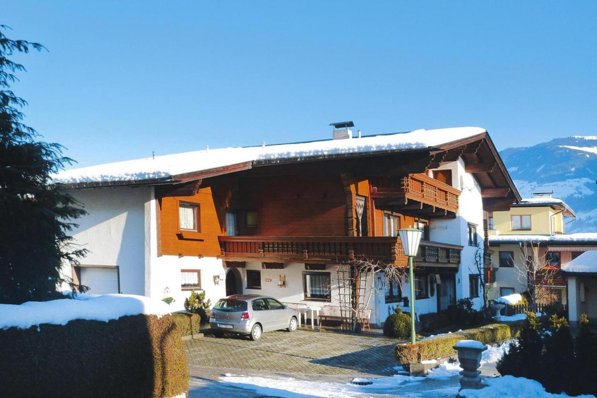 Apartment In F Gen With Parking Space Fügen Zewnętrze zdjęcie